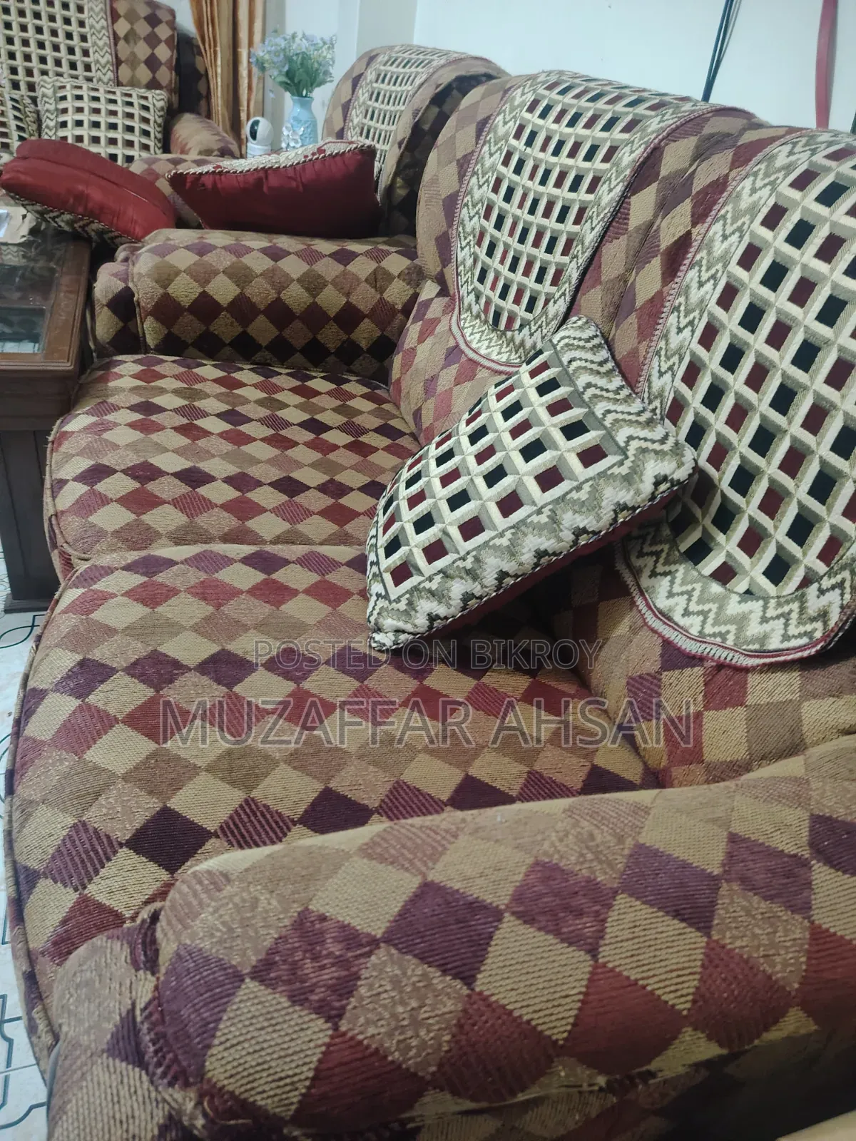 Showcase - Sofa