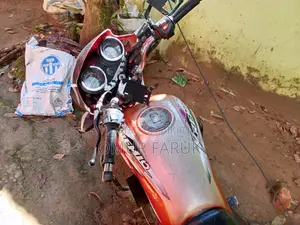 নতুন ইয়ামাহা ম্যাজেস্টি ২০১১ লাল