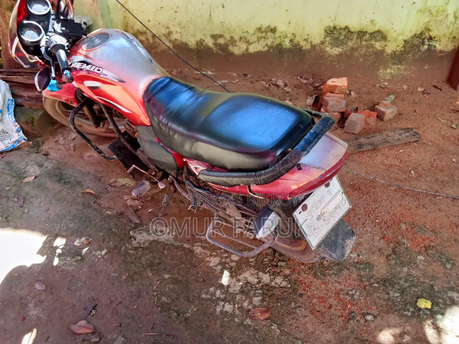 নতুন ইয়ামাহা ম্যাজেস্টি ২০১১ লাল