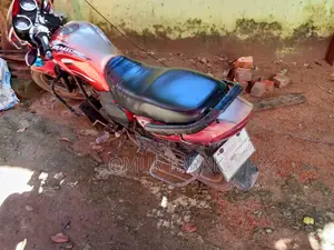 নতুন ইয়ামাহা ম্যাজেস্টি ২০১১ লাল