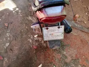 নতুন ইয়ামাহা ম্যাজেস্টি ২০১১ লাল