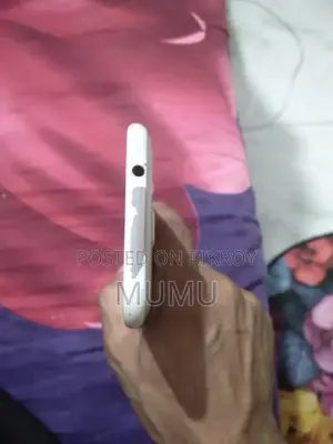 Samsung Galaxy J2 8 GB Silver