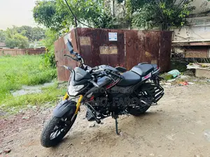 Honda Hornet 2.0 2025 Black