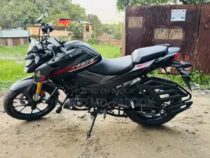Honda Hornet 2.0 2025 Black