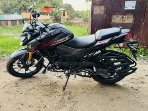 Honda Hornet 2.0 2025 Black