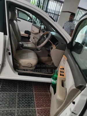 Toyota Corolla 2005 White