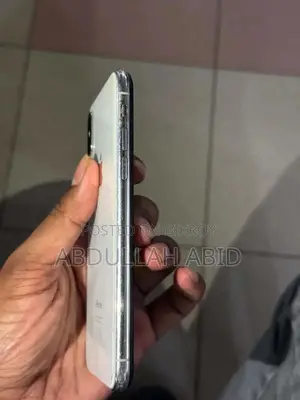 অ্যাপল আইফোন এক্স ২৫৬ জিবি সাদা