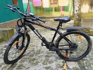নিউ হিরো হাঙ্ক ২০২৬ ব্ল্যাক