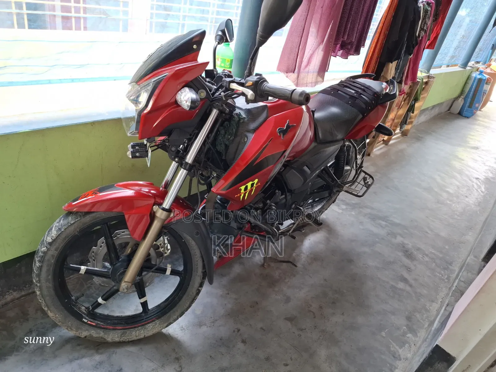 TVS Apache RTR 160 2V 2023 Red
