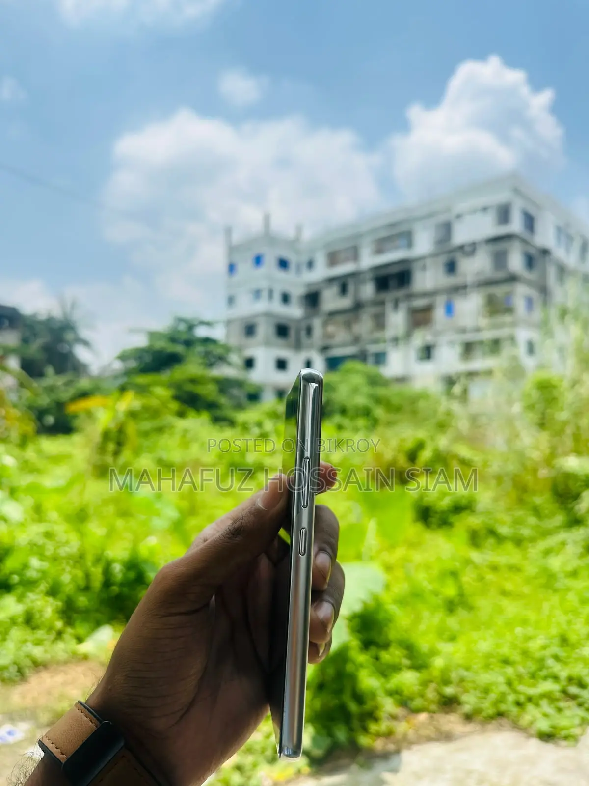 স্যামসাং গ্যালাক্সি এস২২ ৫জি ১২৮ জিবি হোয়াইট