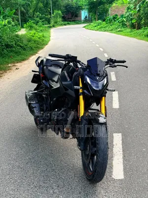 Hero Thriller 160R 4V 2024 Black