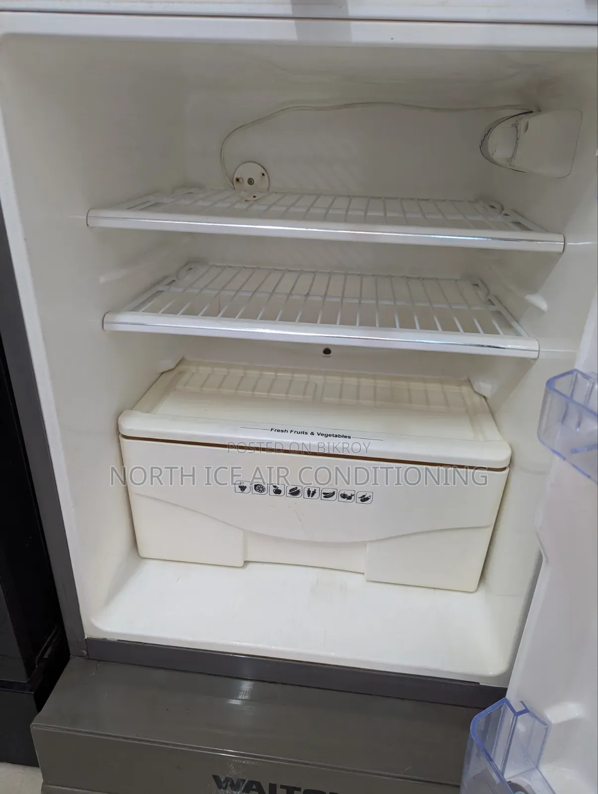 Walton Golapi Colour Glass Door Fridge 184 Ltr.