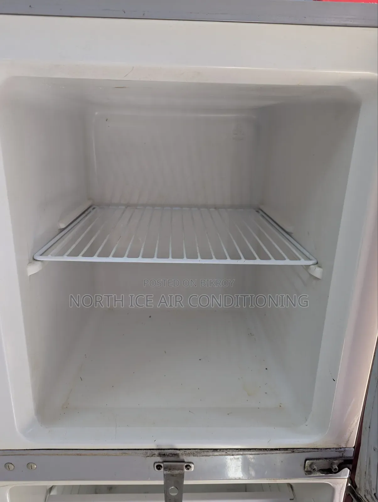 Singer Red Colour Frost Fridge 210 Ltr.