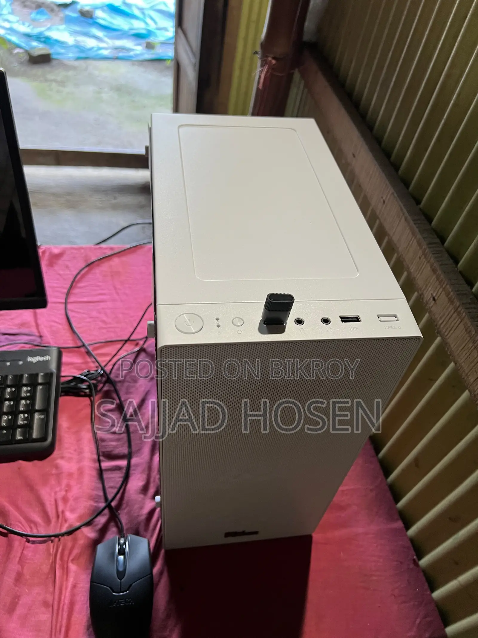Desktop Computer Gigabyte 8GB AMD Ryzen 5 SSD 128GB