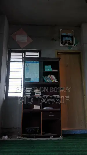 বুক শেলফ