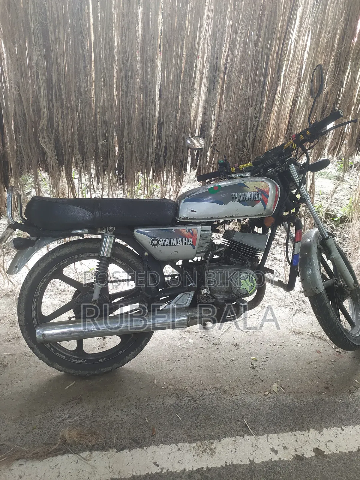 Yamaha 2001 Silver