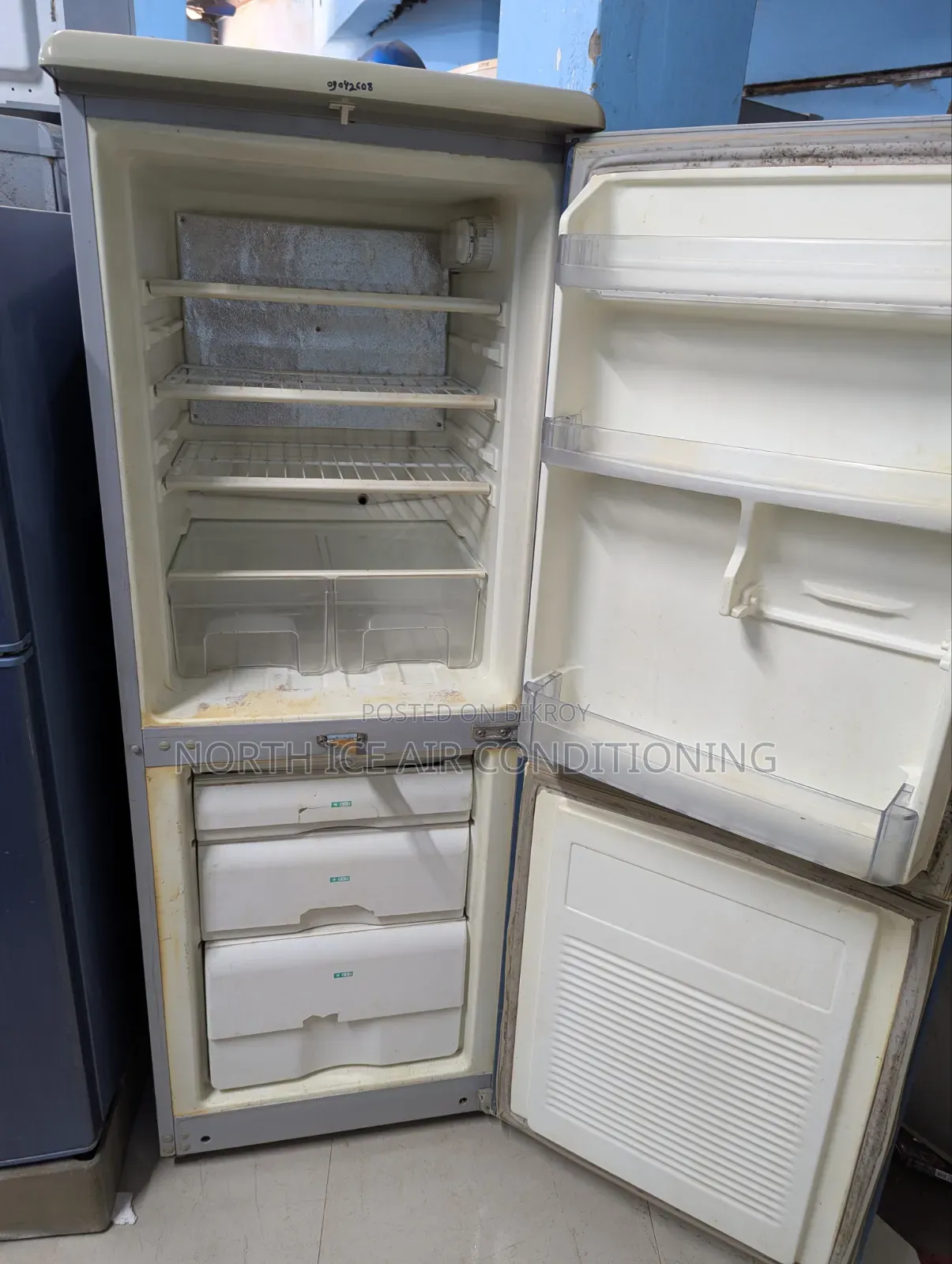 Super Ariston Blue Color Frost 250 Liter.