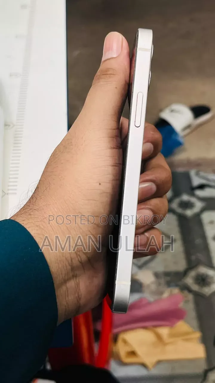 অ্যাপল আইফোন ১২ ১২৮ জিবি হোয়াইট