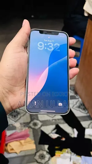 অ্যাপল আইফোন ১২ ১২৮ জিবি হোয়াইট