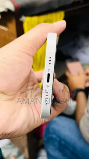 অ্যাপল আইফোন ১২ ১২৮ জিবি হোয়াইট