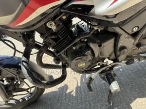 Bajaj Discover 125 2021 Black