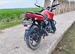 Bajaj Pulsar 135 LS 2011 Red