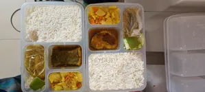 Eat homemade food while sitting in the office
