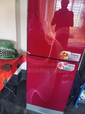 জরুরী ফ্রিজ বিক্রি হবে