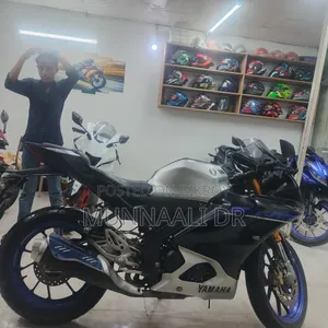 Yamaha R15M 2024 Black
