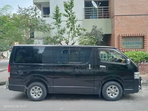 Toyota HiAce 2012 Black