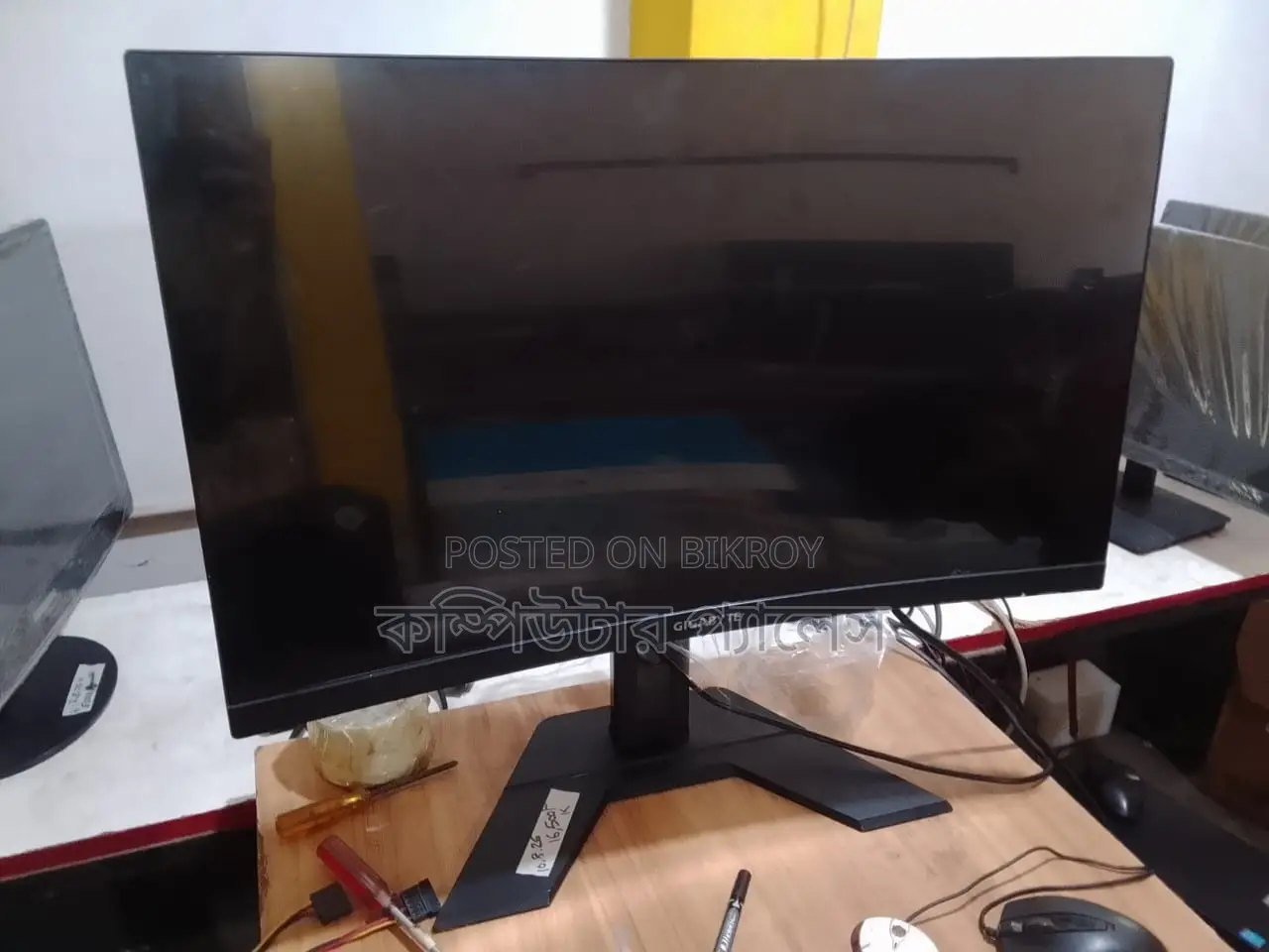GIGABYTE Curve Gaming 27 Inch IPS Borderless Monitor 100% Fresh
