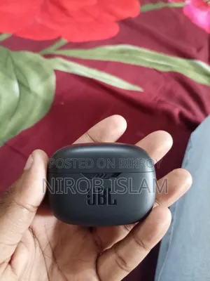 JBLWBUDSBLK (Black)