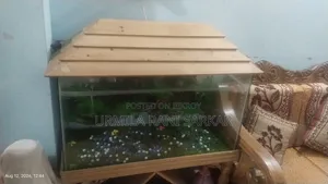 Aquarium for sale, height 32 cm, length 108 cm, width 37 cm.