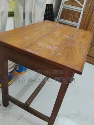 সেগুন কাঠের পড়ার টেবিল