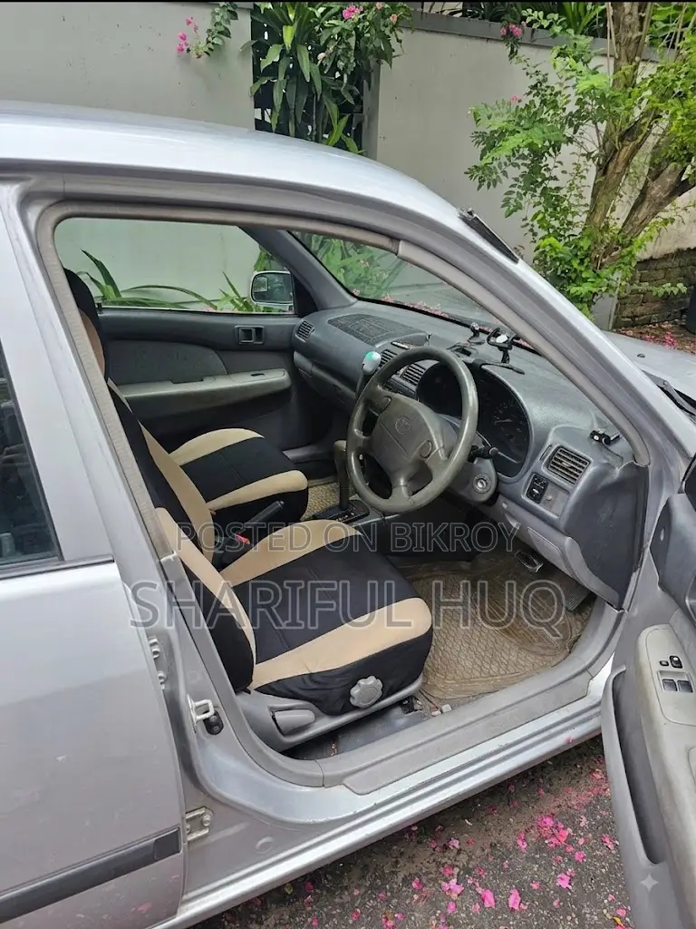 Toyota Starlet 1997 Silver