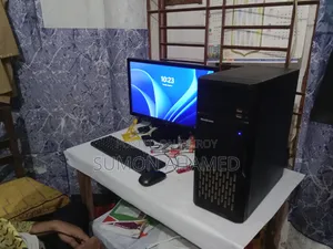 Desktop Computer 8GB AMD Ryzen 5 SSD 256GB