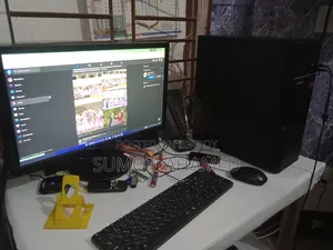 Desktop Computer 8GB AMD Ryzen 5 SSD 256GB