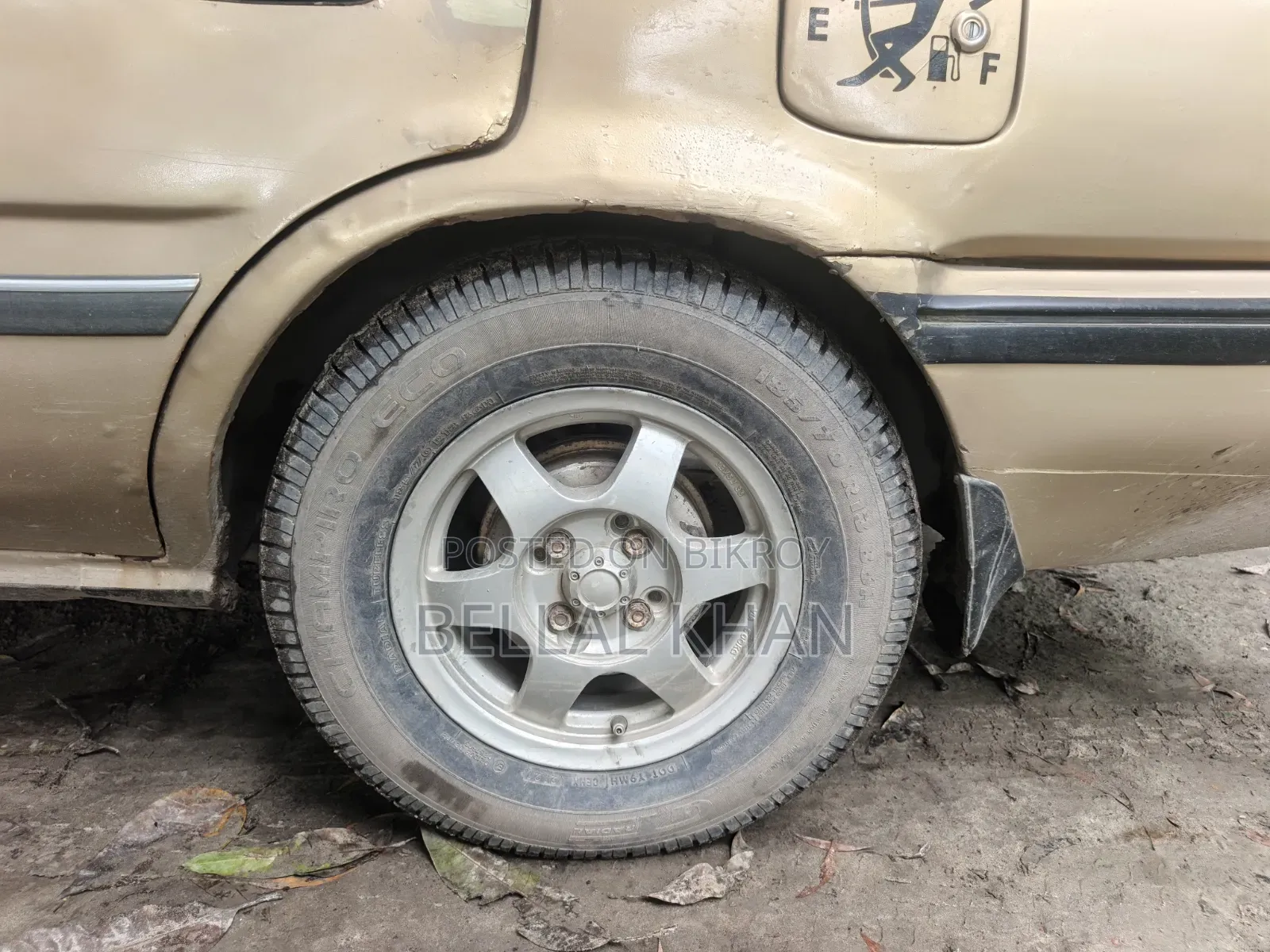 Toyota Corolla 1997 Gold