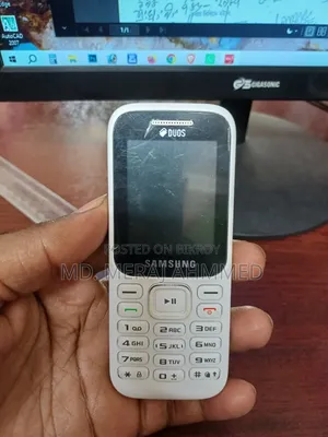 স্যামসাং গুরু মিউজিক ২ সাদা