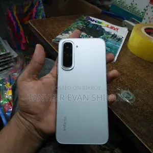 Infinix Hot 70 128 GB