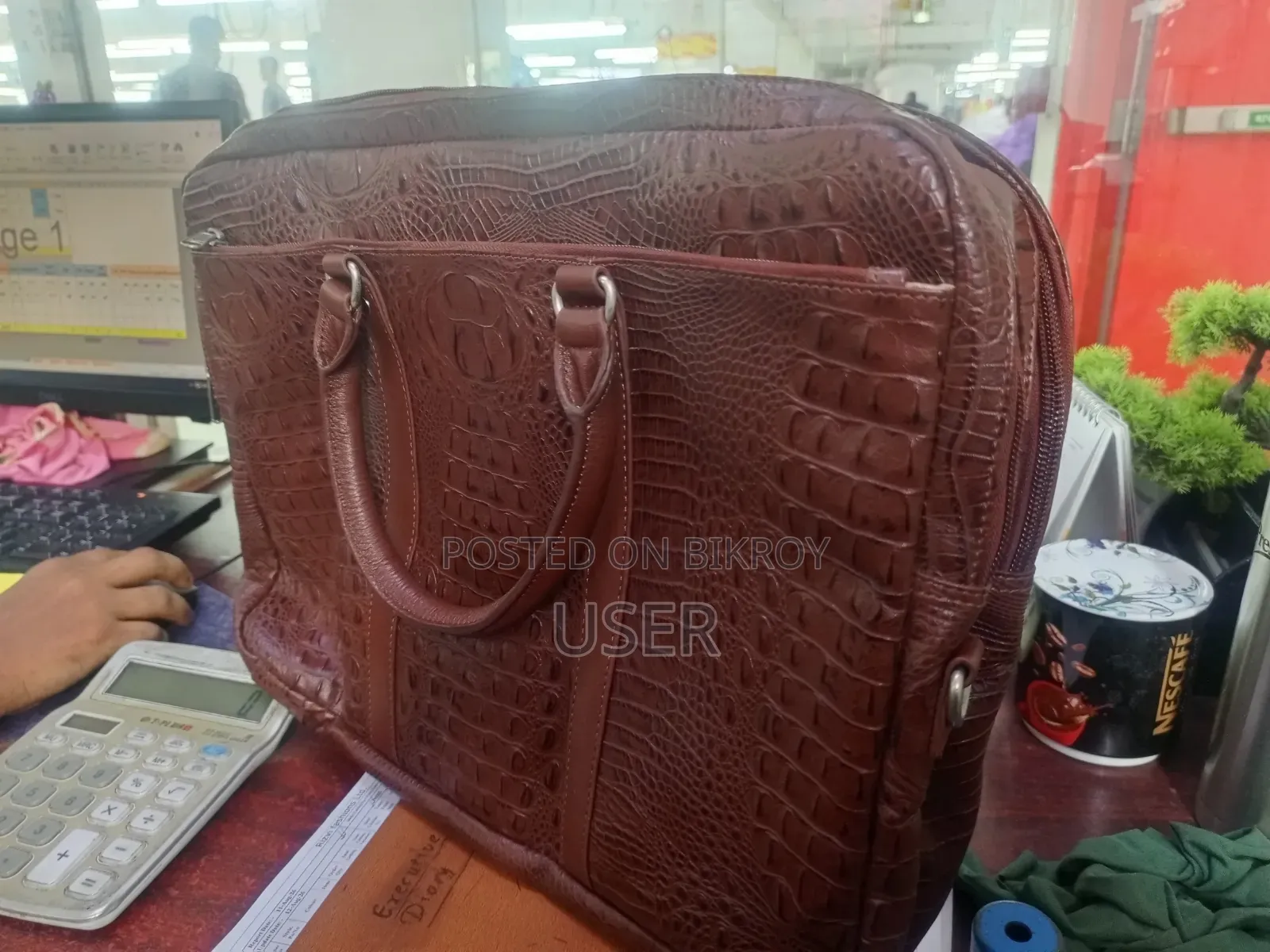 Want to sell 100% pure leather bag