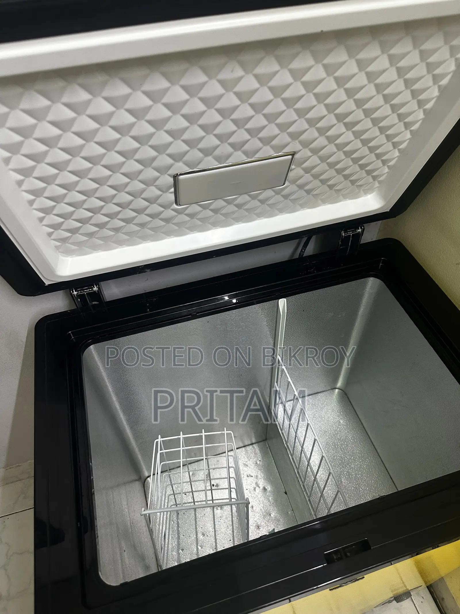 Walton Deep Fridge/ Chest Freezer (145 L)