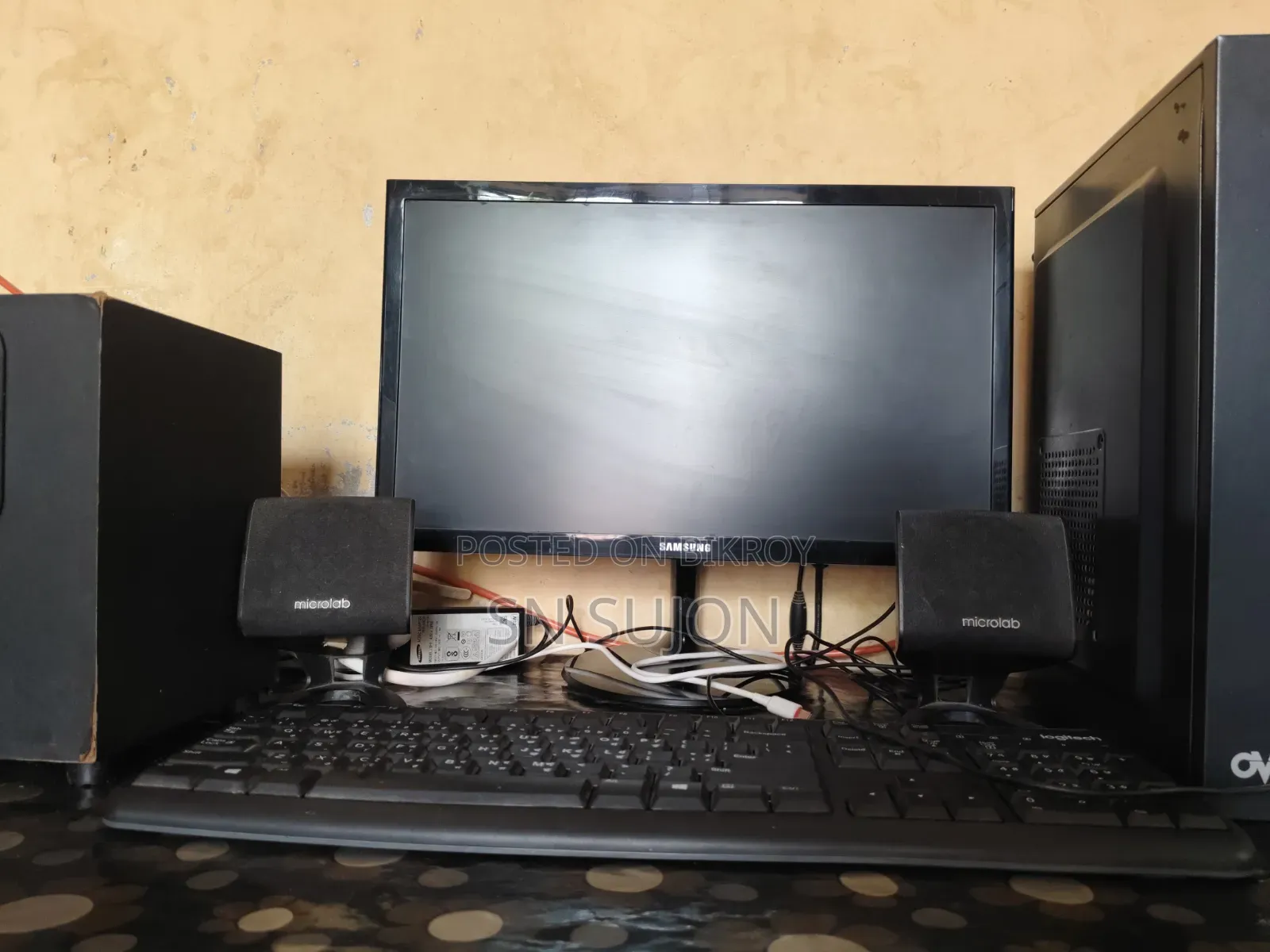 Gigabyte GA-H110MSTX-HD3-ZK 12GB Intel Core I3 HDD+SSD 500GB