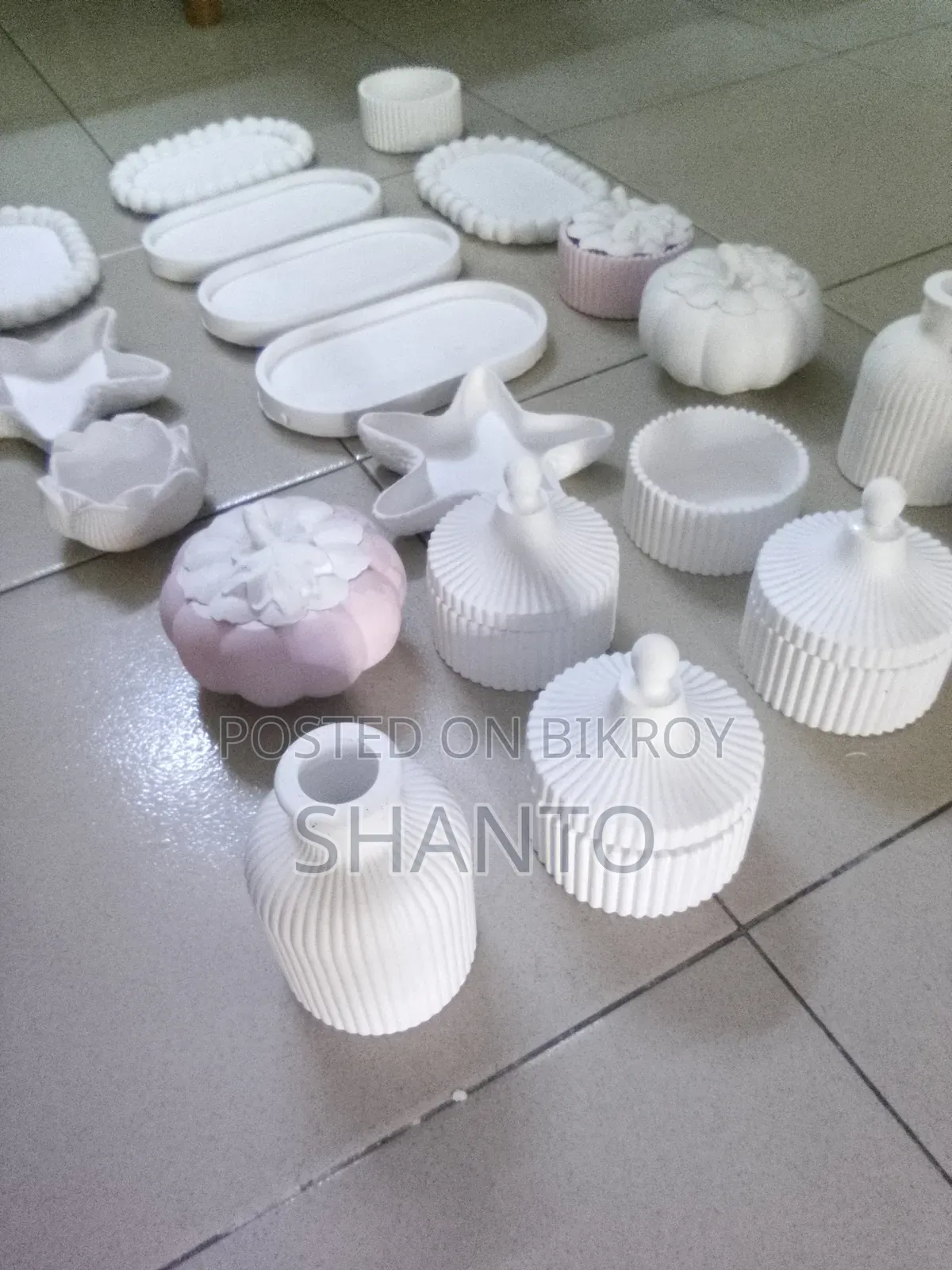 Gypsum Showpiece