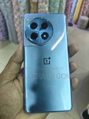 ওয়ানপ্লাস ১২আর ১২৮ জিবি ব্লু