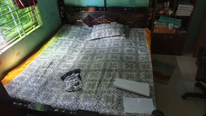 KING SIZE BED 6,7 Feet