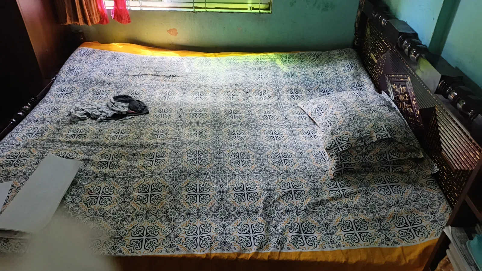 KING SIZE BED 6,7 Feet