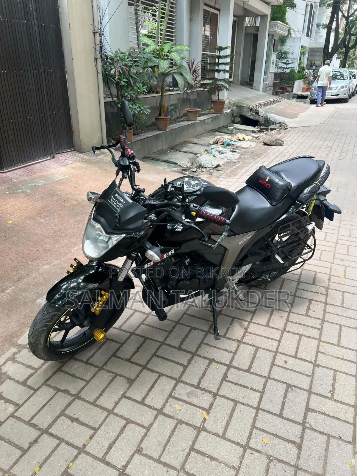 সুজুকি জিক্সার ২০২৩ কালো