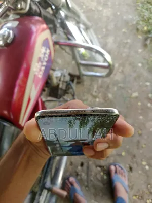 অনার ২০০ ৫১২ জিবি হোয়াইট