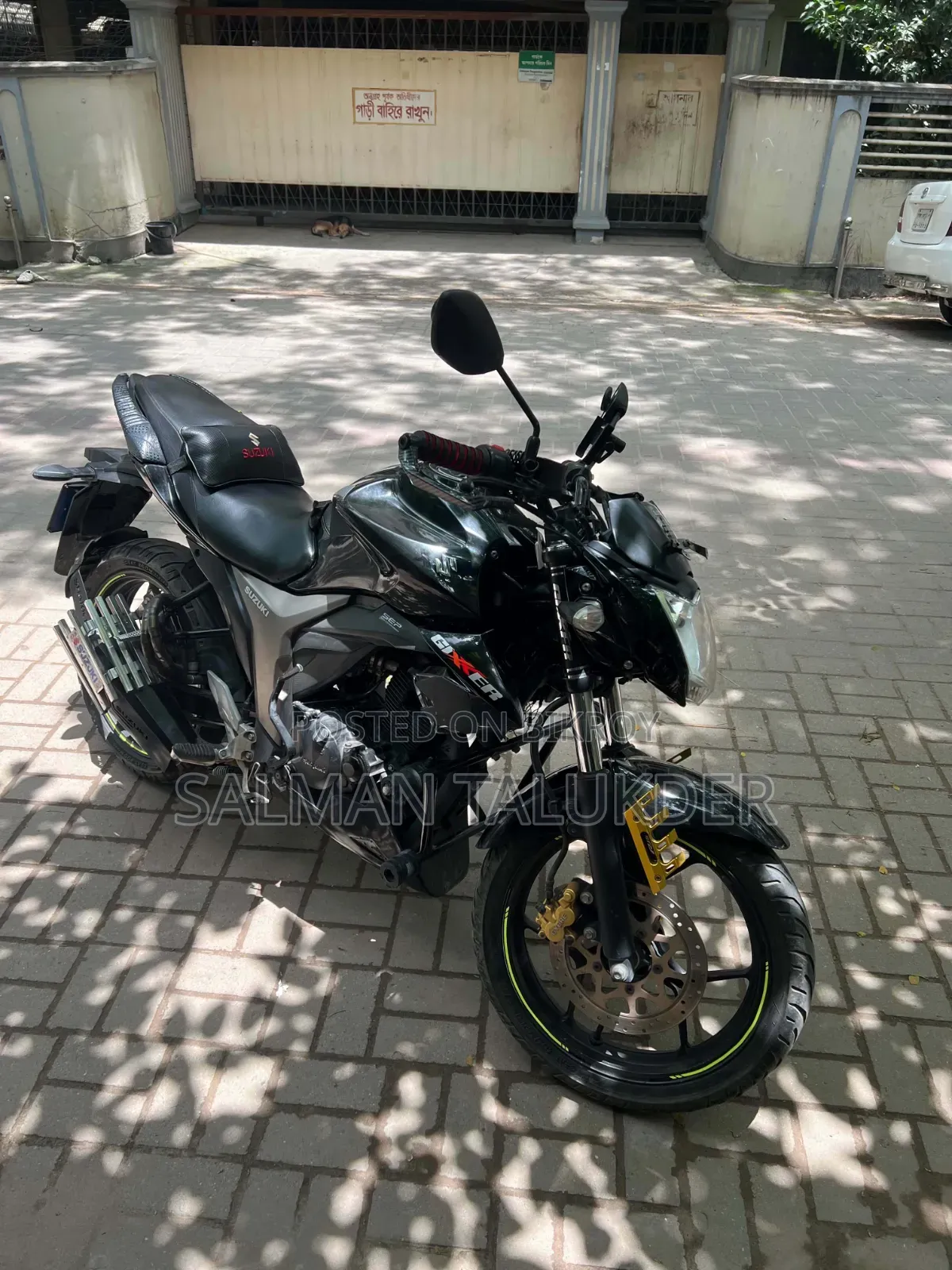 সুজুকি জিক্সার ২০২৩ কালো